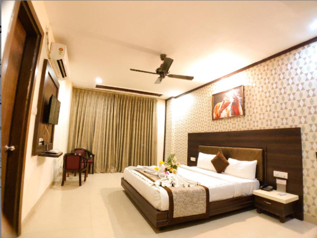 Hotel Badrika Inn Rewa Exterior photo